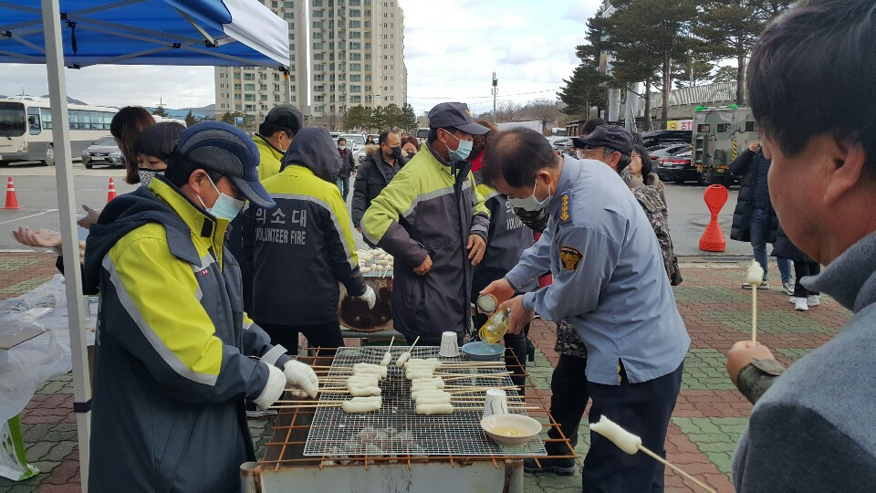 고성소방서_간성의용소방대,_신병교육수료식_봉사.jpg