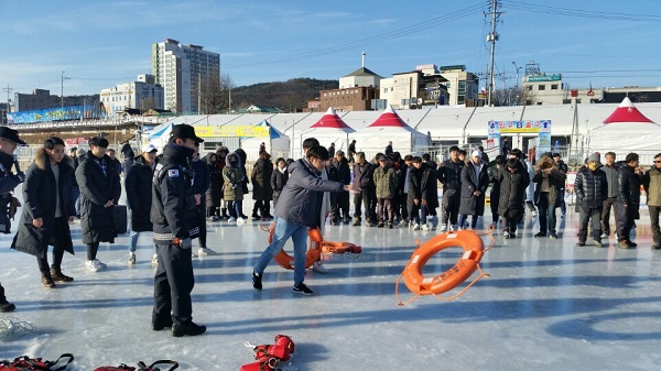 인삼송어축제장_인명구조교육2.jpg