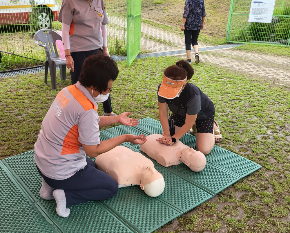 2022_08_13 둔내토마토축제 소방안전 체험장 (1).jpg