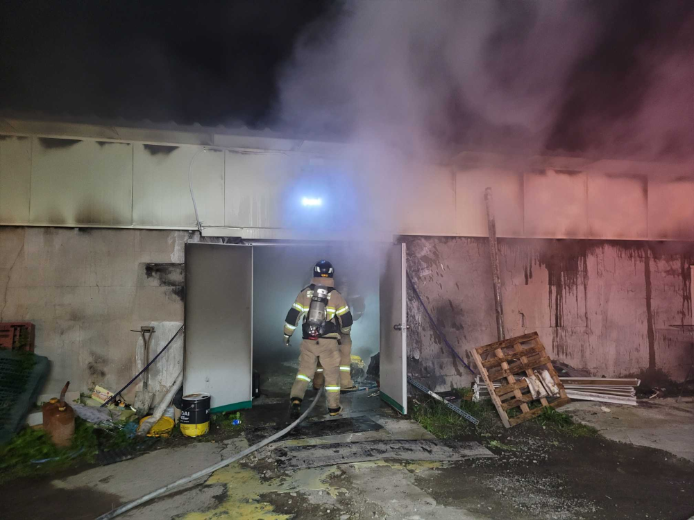 원주 양계장 창고 화재1.jpg