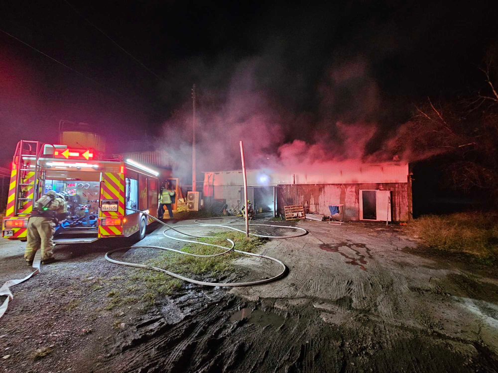 원주 양계장 창고 화재.jpg