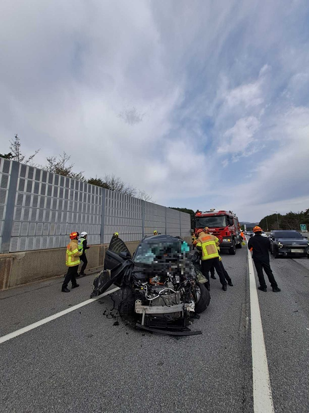 0921 강릉 구정면 동해고속도로 교통사고-1.jpg