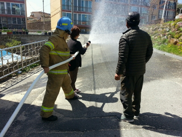 170513_속초소방서,_비상소화전함_지역주민_교육.jpg