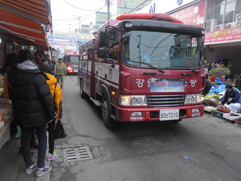 소방차_길터주기_협조.jpg