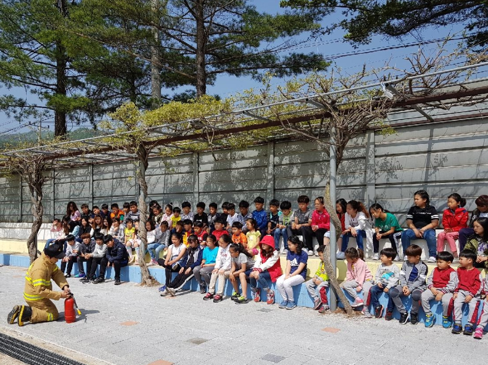 창촌초등학교_합동훈련.jpg