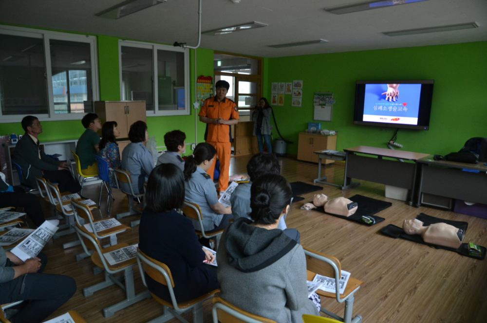 (2018.05.21)교직원_심폐소생술_교육,태서초등학교.JPG