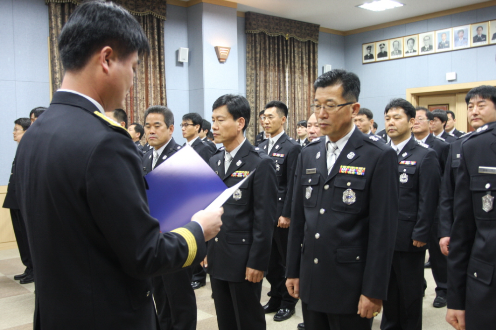 120207_인사발령자_신고식_040.jpg