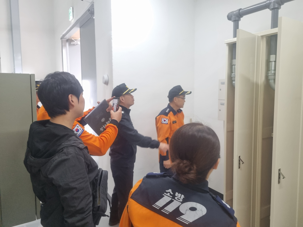 에너지저장시설 서장님 현장 방문 3.jpg