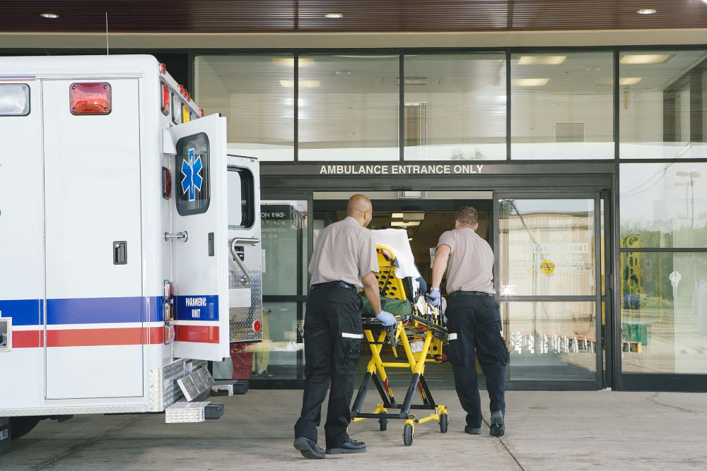 paramedics_hospital.1800x1200.jpg