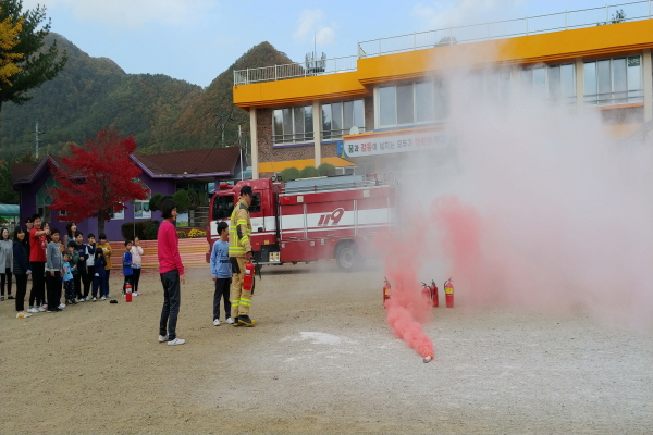 주진초등학교_합동소방훈련(600x400).jpg