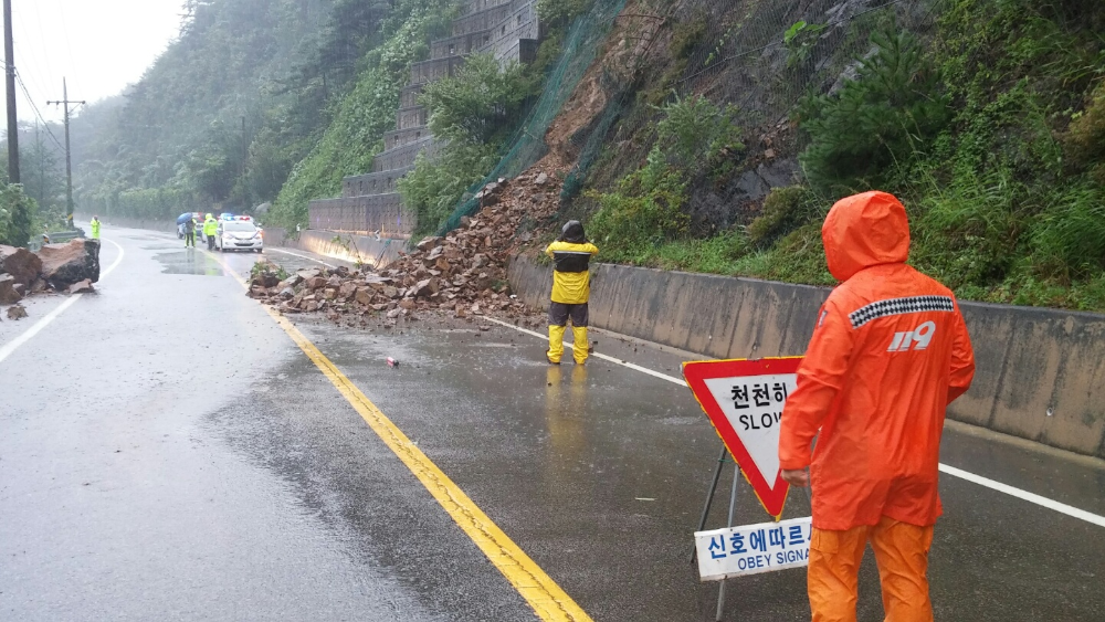 150825_양양_낙석사고(1).jpg