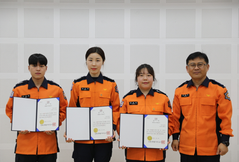 [0.5]2. 24.) 하트세이버 수여식1.JPG