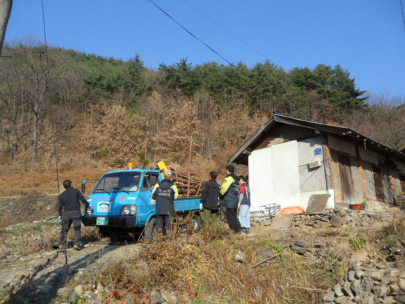 여량의용소방대 독거노인 땔감 수송 봉사 및 환경정화활동