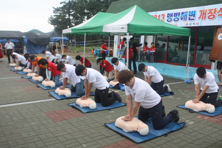 2013. 7.12 삼척해변구급대, 시민수상구조대와 안전 물놀이