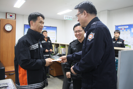 2014. 2. 18 김성곤 소방본부장님 방문 격려