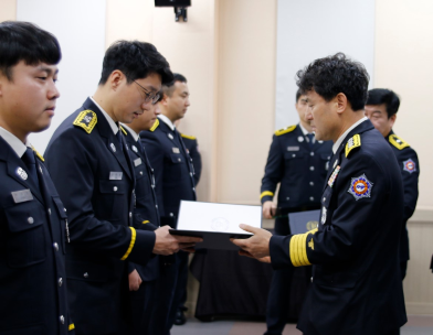 승진 및 전입을 축하드립니다.