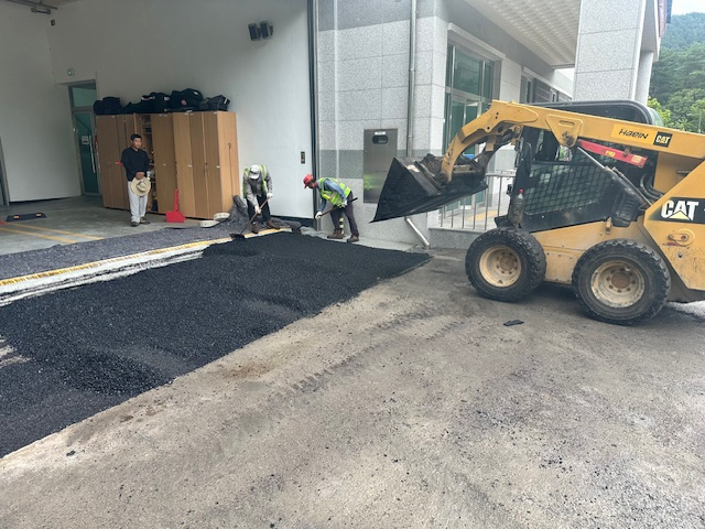 공사 중 사진.png